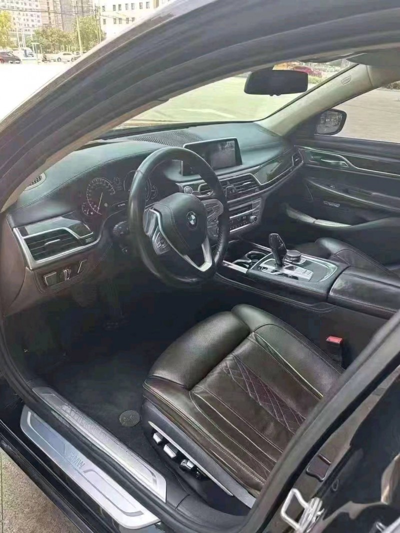潍坊17年宝马7系9