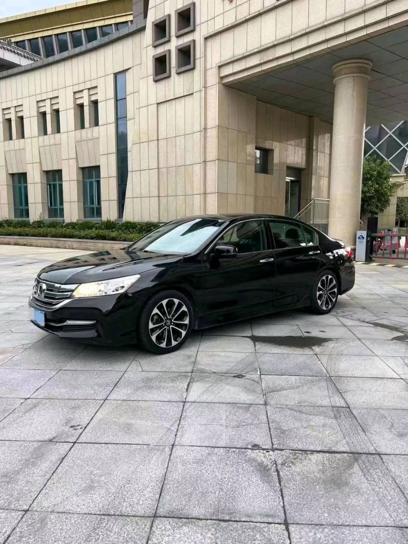 菏泽14年本田雅阁2