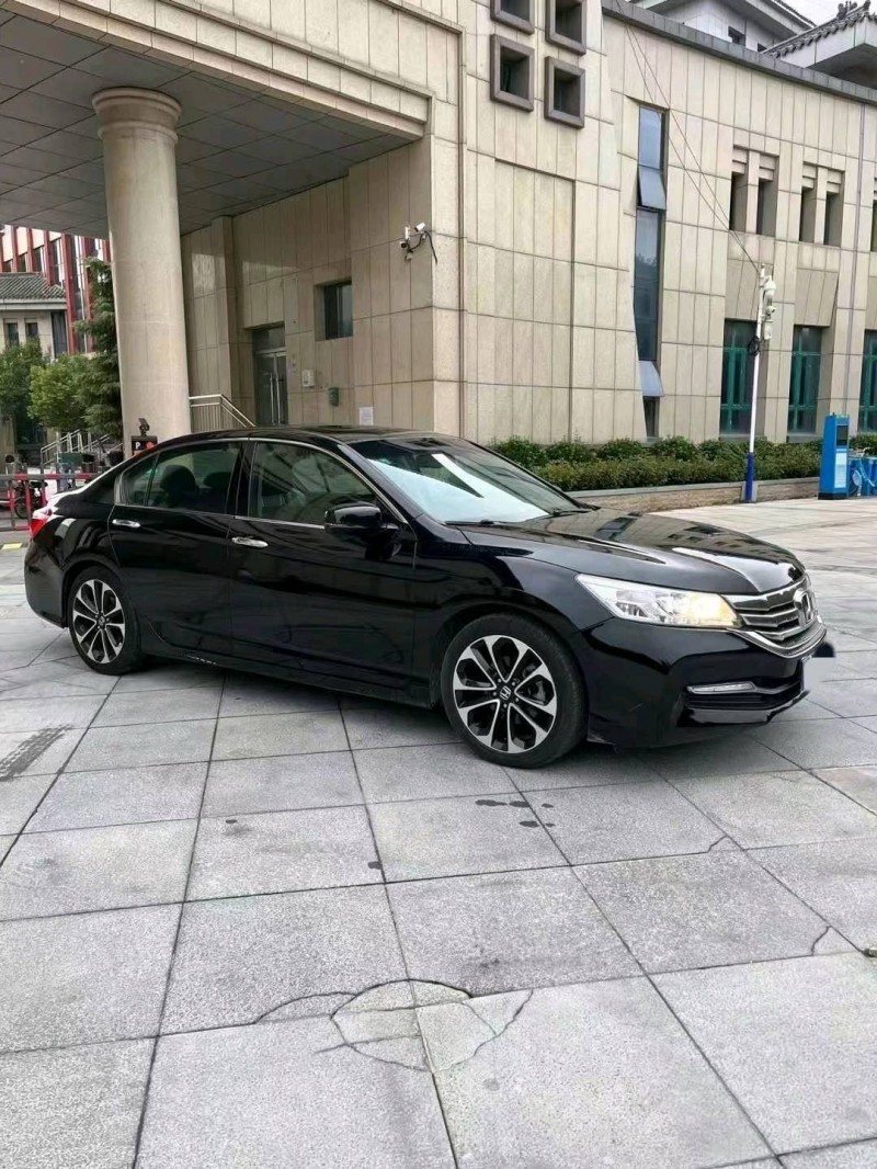 菏泽14年本田雅阁3