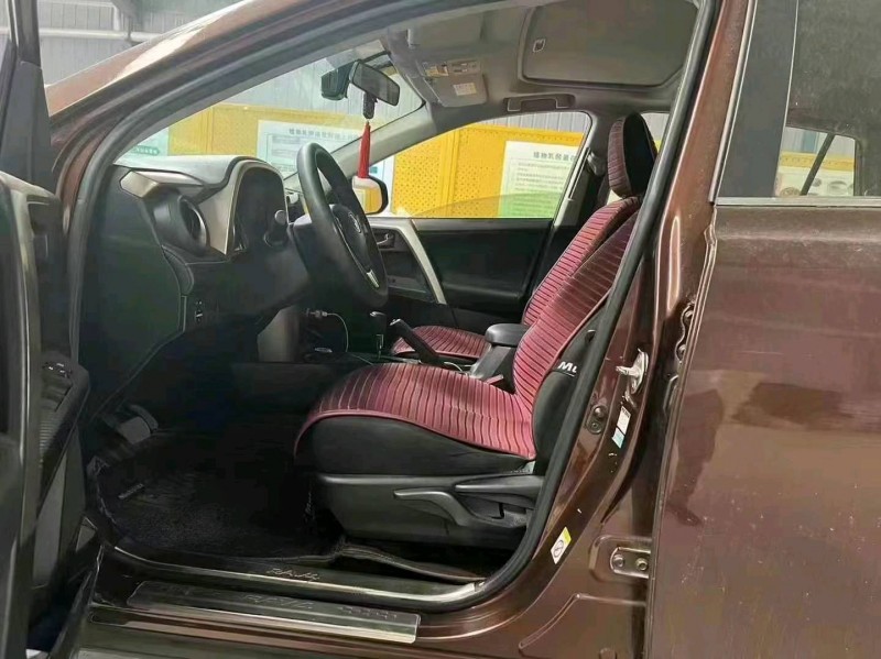 延安16年豐田RAV4榮放6