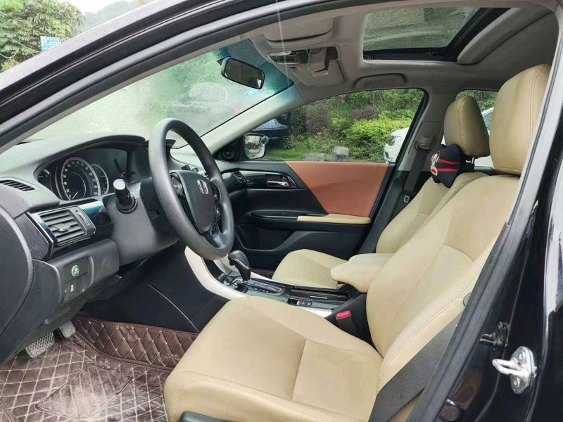 广州17年本田雅阁7