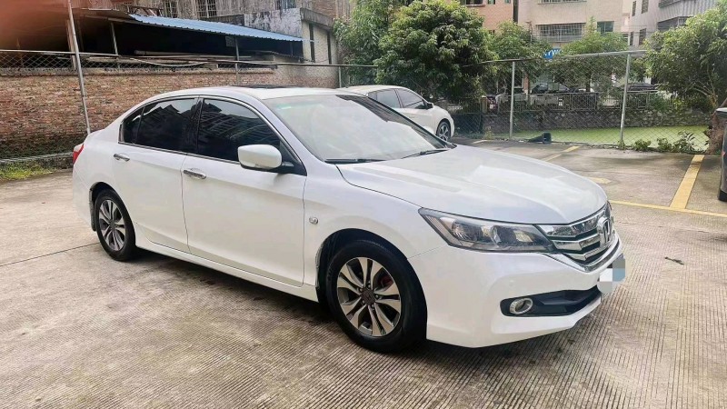 广州15年本田雅阁3