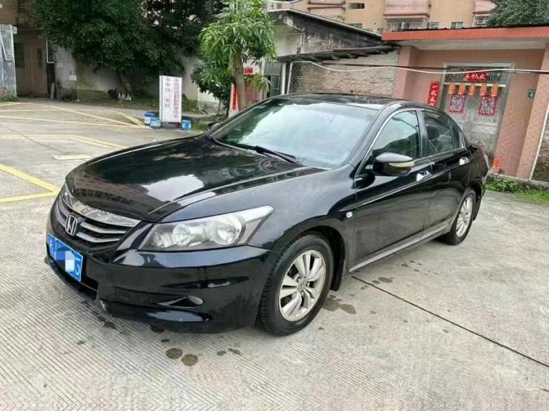 广州12年本田雅阁2