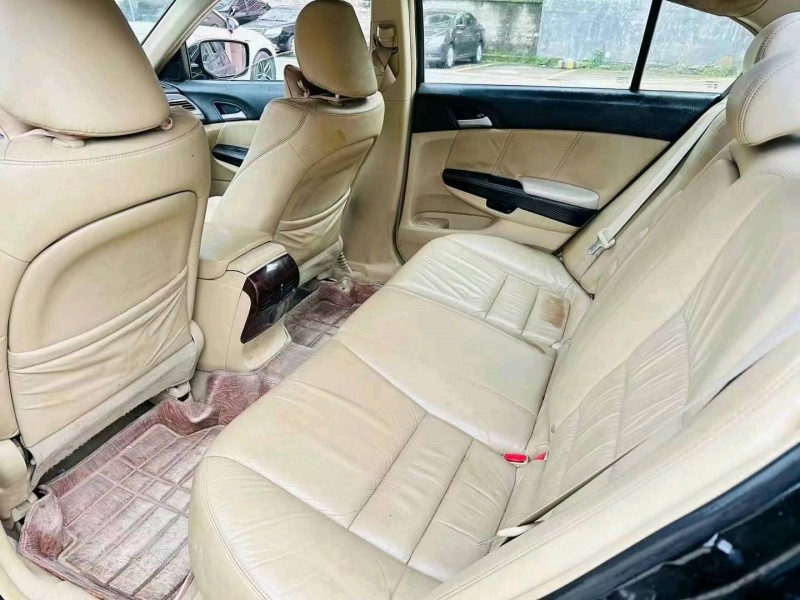 广州12年本田雅阁6