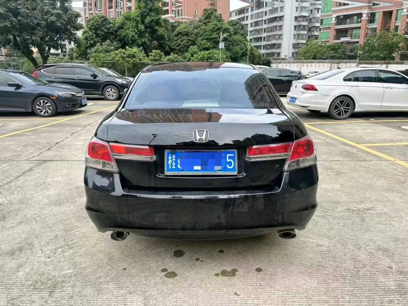 广州12年本田雅阁9