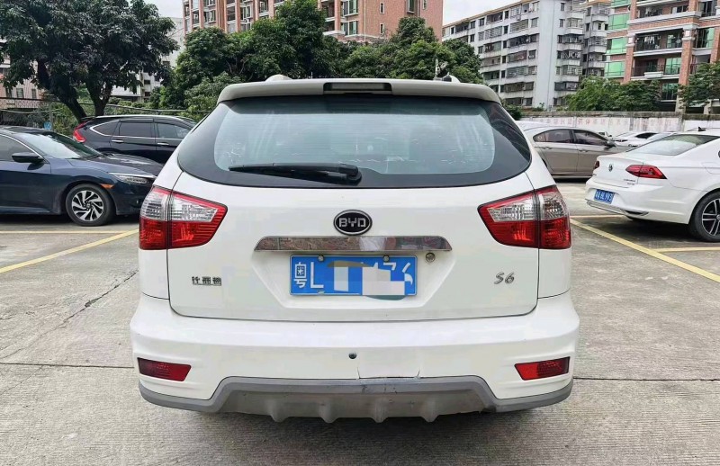 广州14年比亚迪S69