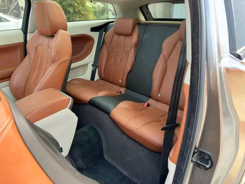 广州12年路虎极光4