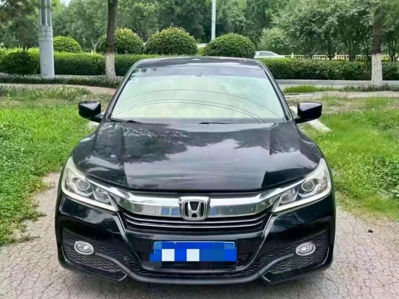 济南17年本田雅阁1