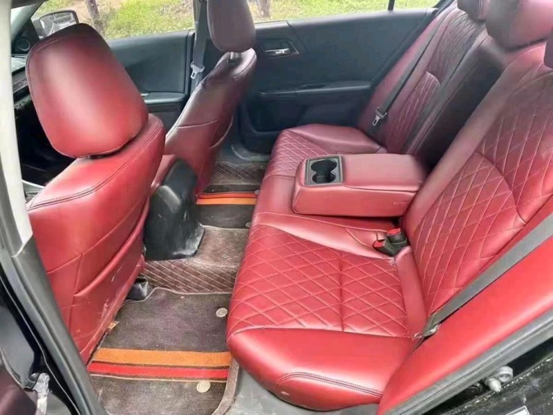 济南17年本田雅阁5