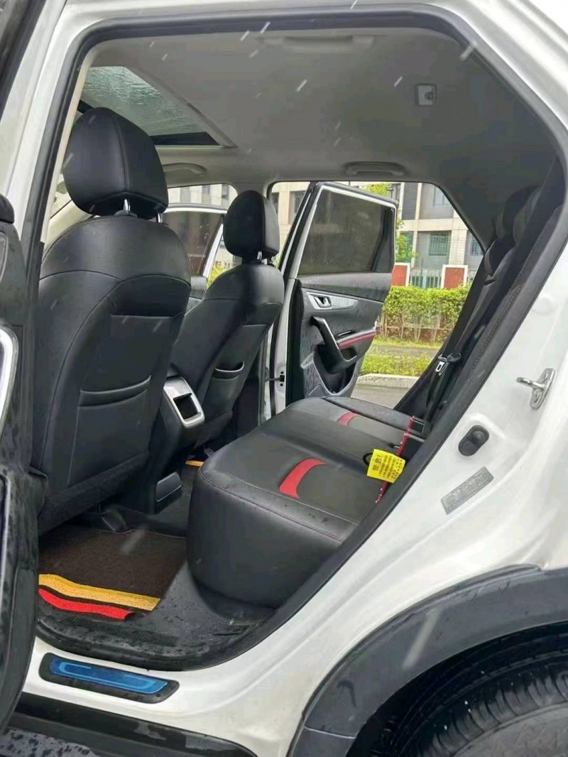 泉州19年長安汽車CS556
