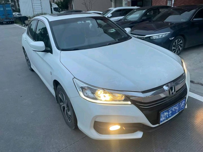 济南17年本田雅阁2