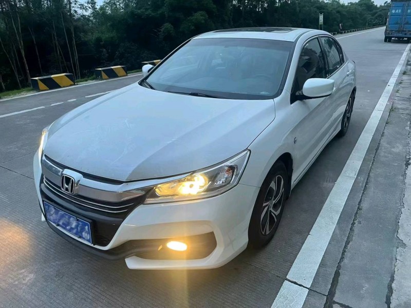 济南17年本田雅阁3