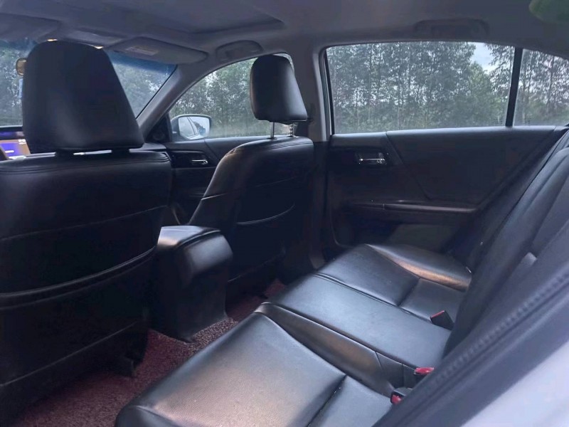 济南17年本田雅阁5