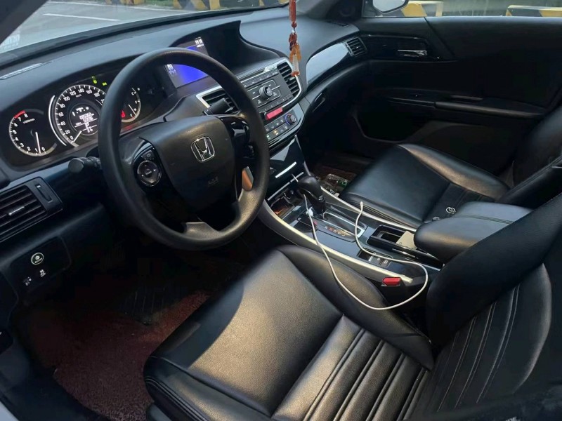 济南17年本田雅阁6