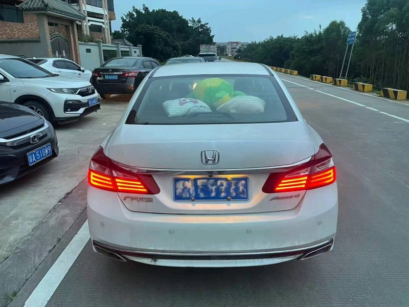 济南17年本田雅阁9