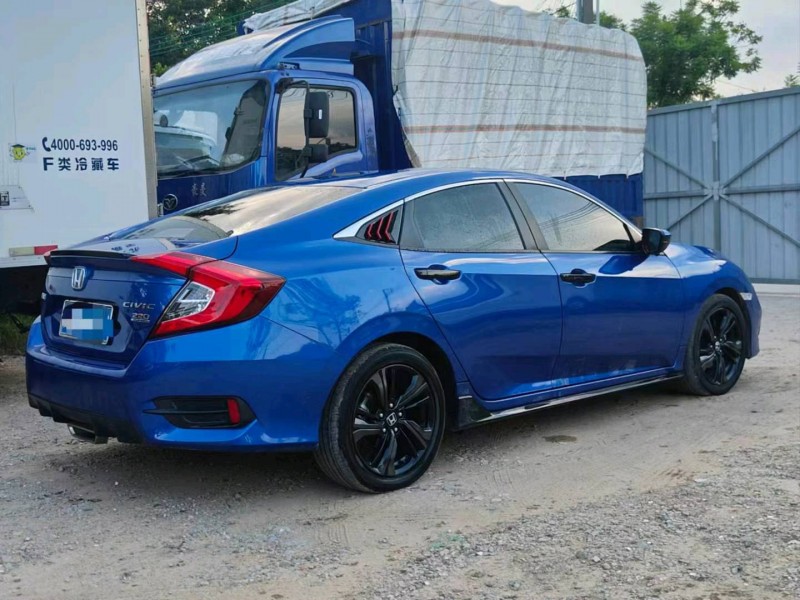 广州22年本田思域8