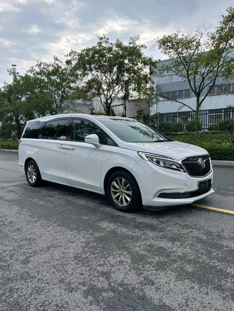 徐州17年别克GL83