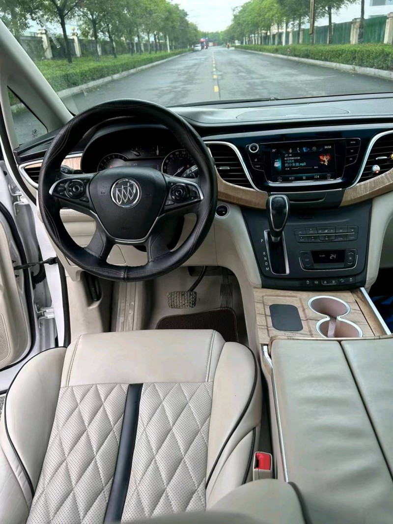 徐州17年别克GL86