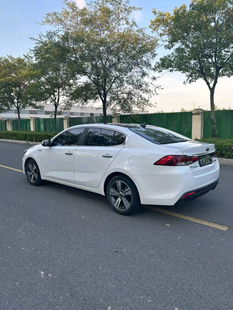 徐州19年起亚K44