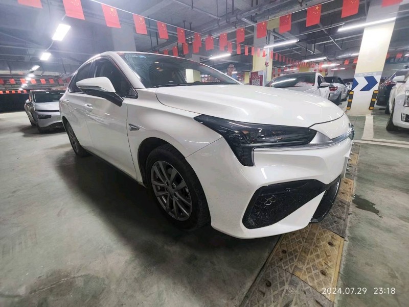 成都23年传祺埃安S3