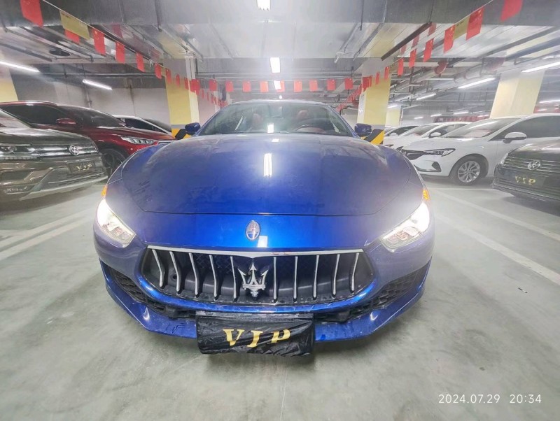 成都20年玛莎拉蒂Ghibli1