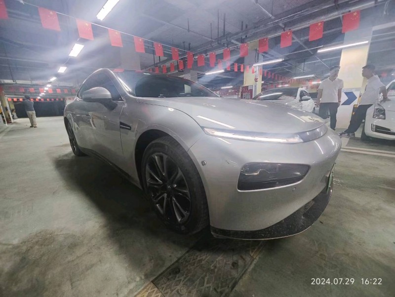 成都22年小鵬汽車p73