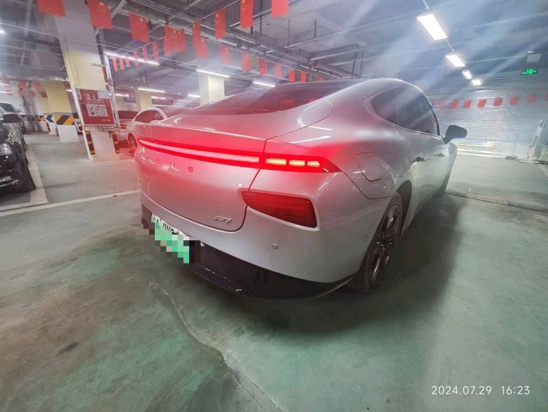 成都22年小鵬汽車p79