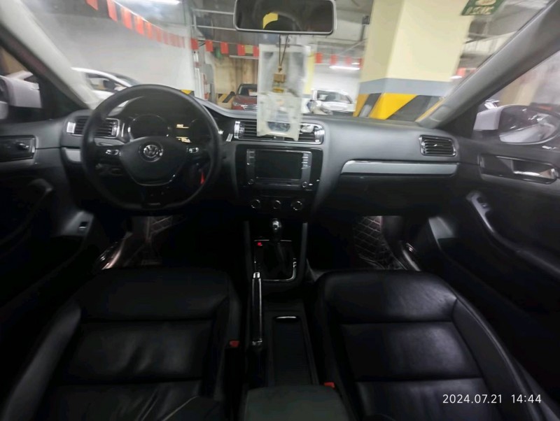 成都17年大众速腾6