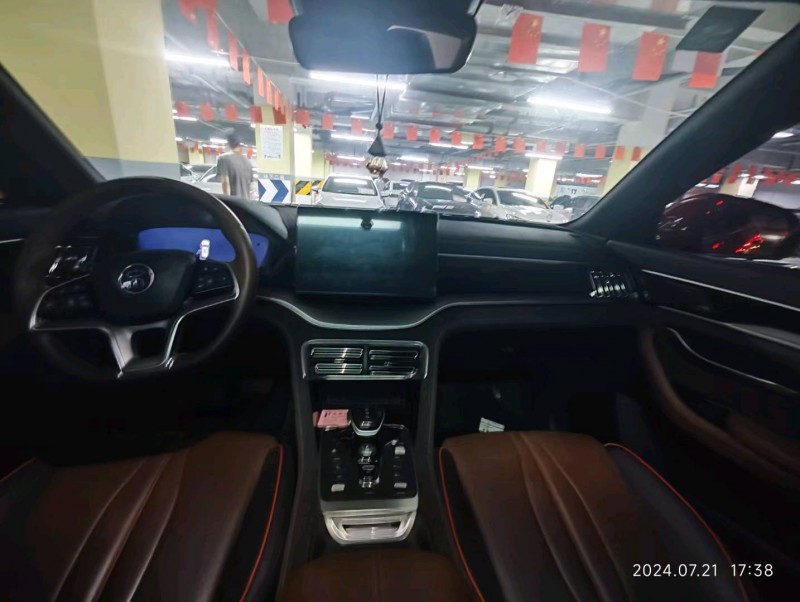 成都20年比亚迪宋6