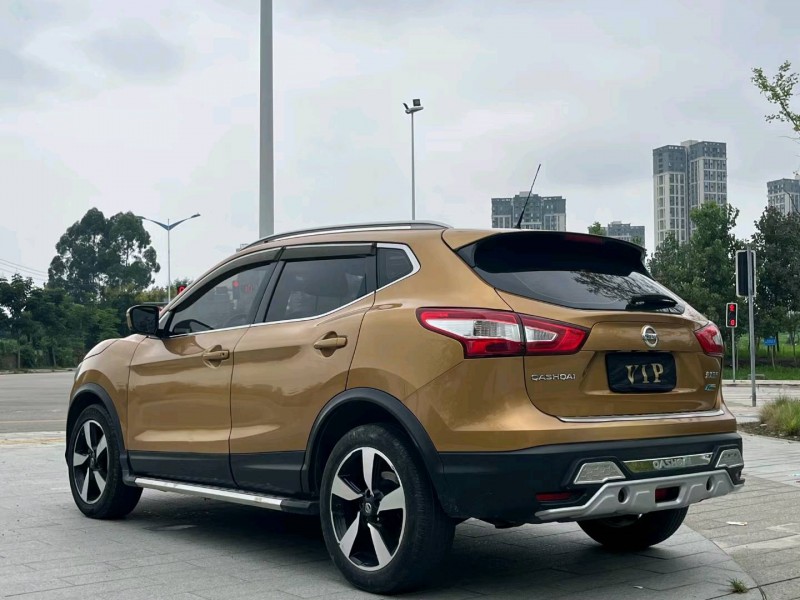 成都16年日产逍客7