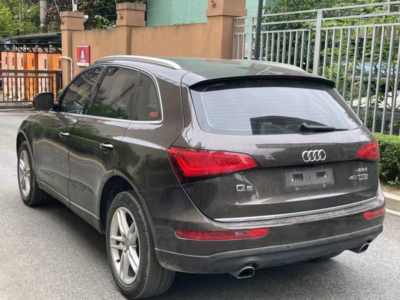 成都17年奥迪Q57