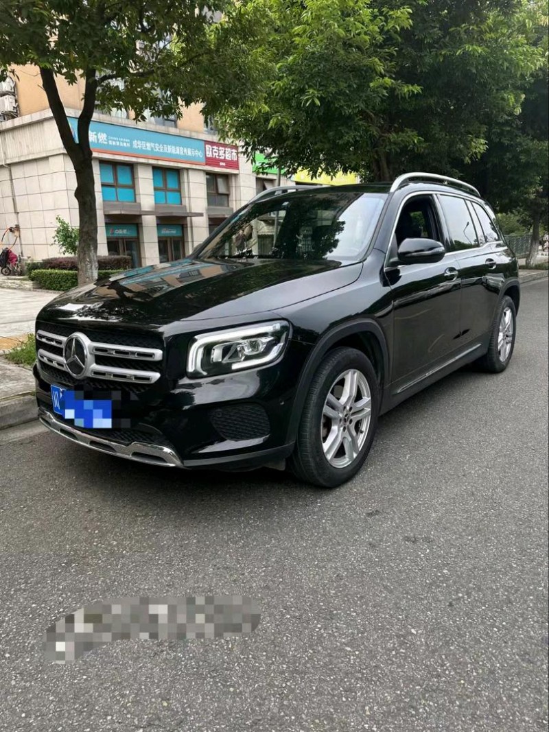 成都20年奔驰GLB2
