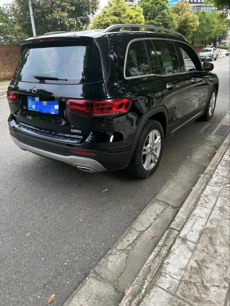 成都20年奔驰GLB4