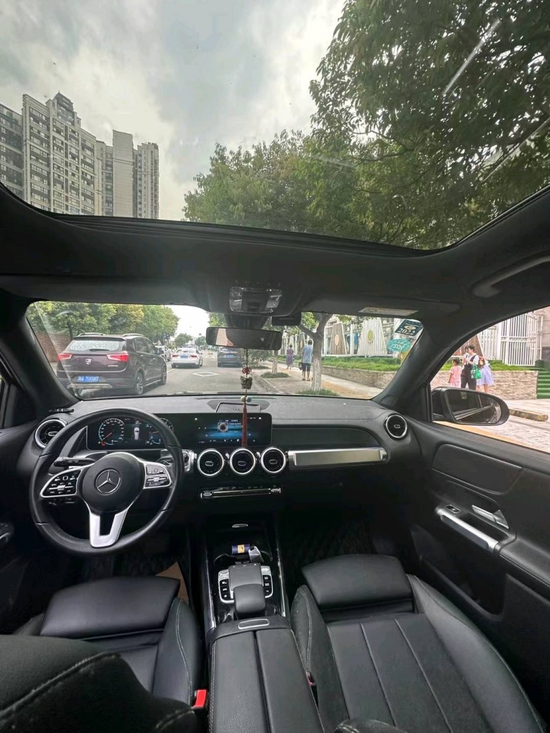 成都20年奔驰GLB9