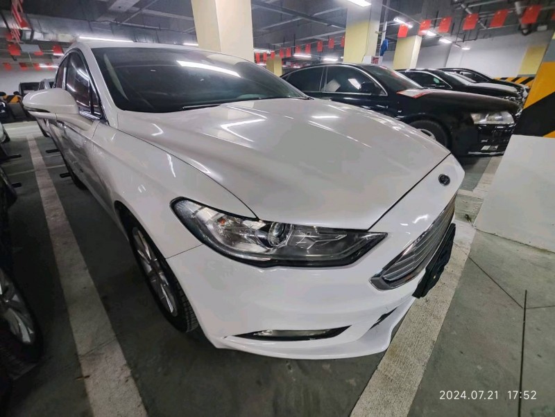 成都17年福特蒙迪欧2