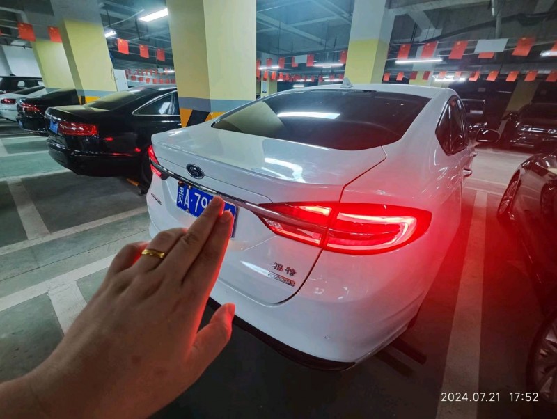 成都17年福特蒙迪欧6