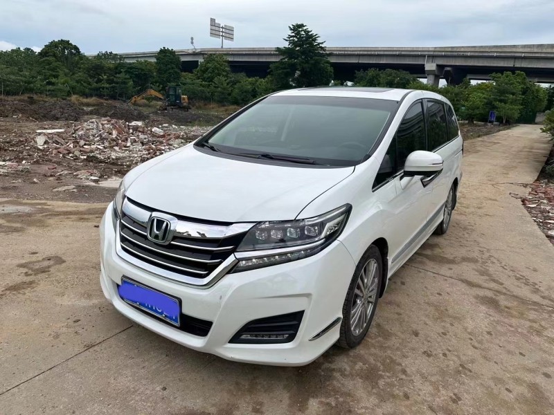 广州17年本田艾力绅4