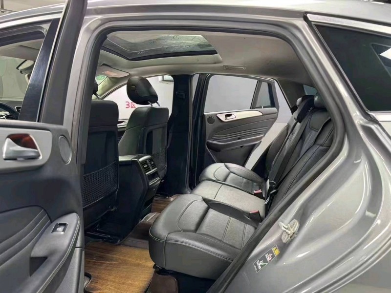 成都15年奔驰GLE8