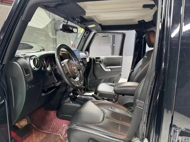 成都16年Jeep牧马人6