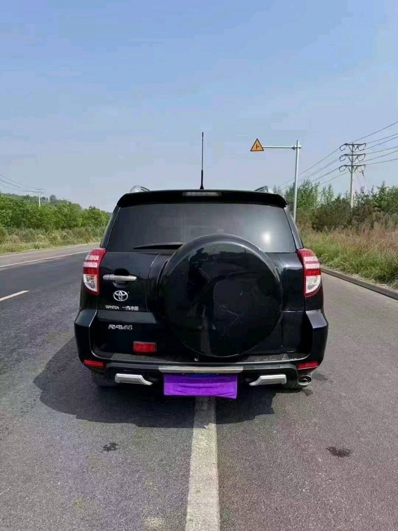 邯鄲13年豐田RAV4榮放8