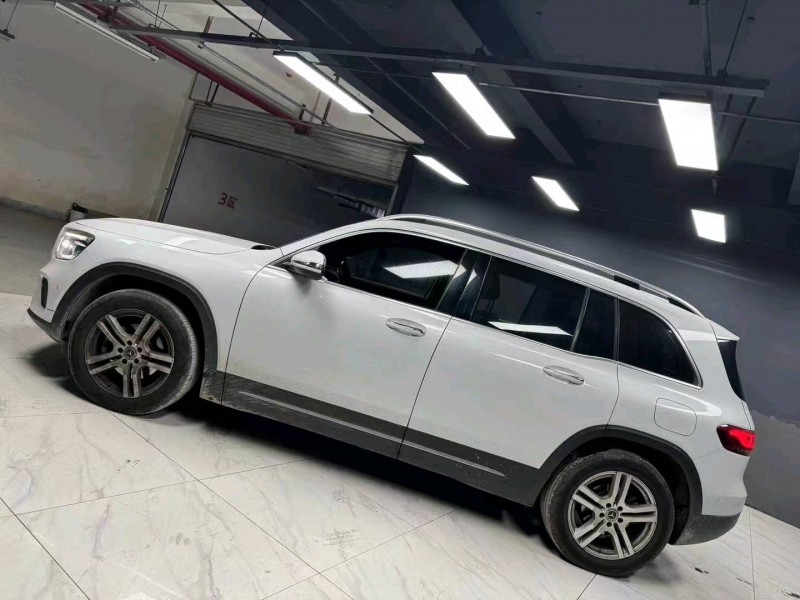 成都20年奔驰GLB3