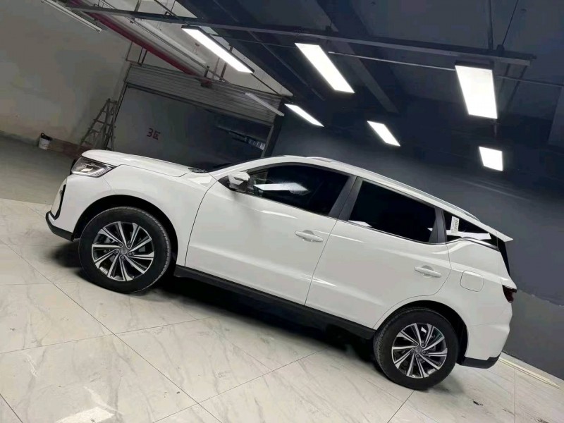 成都23年吉利远景3