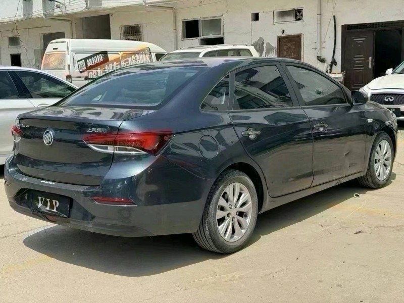 济南21年别克英朗7