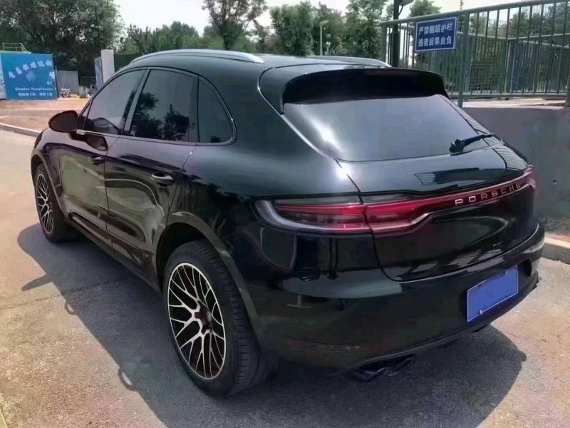 東營15年保時捷Macan8