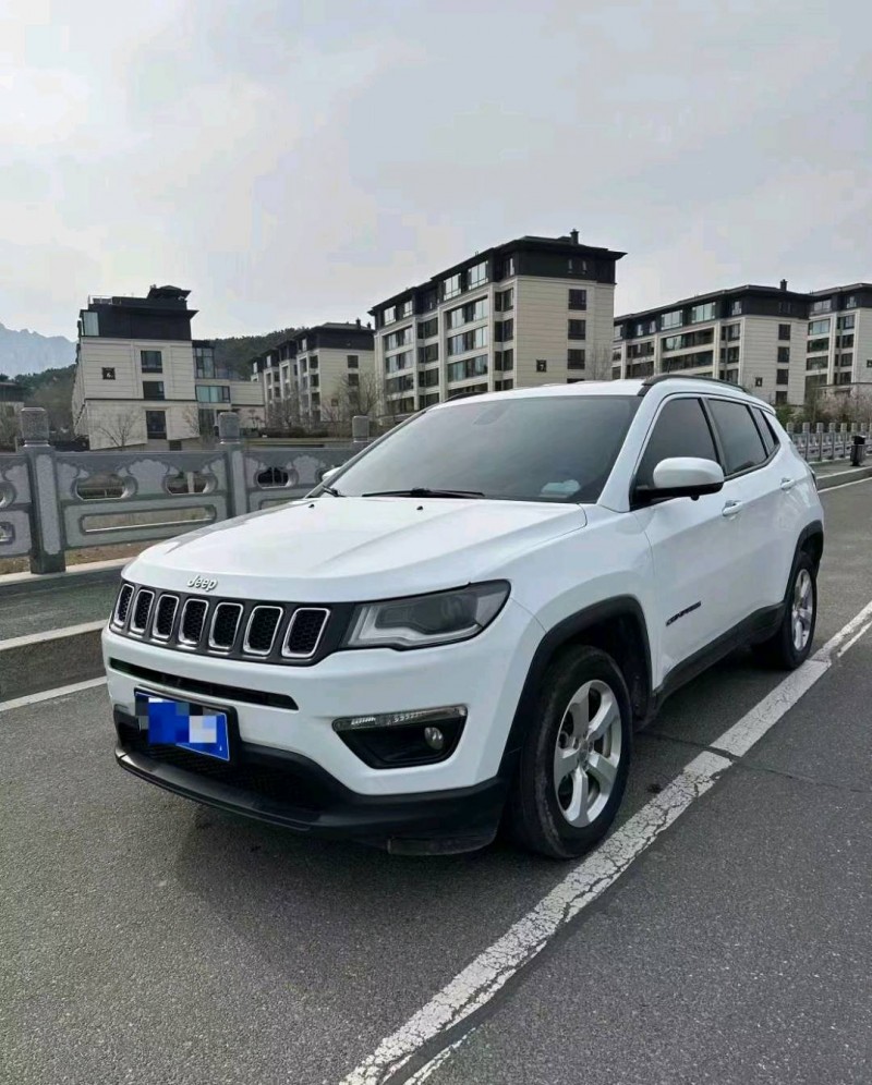 東營18年Jeep指南者3