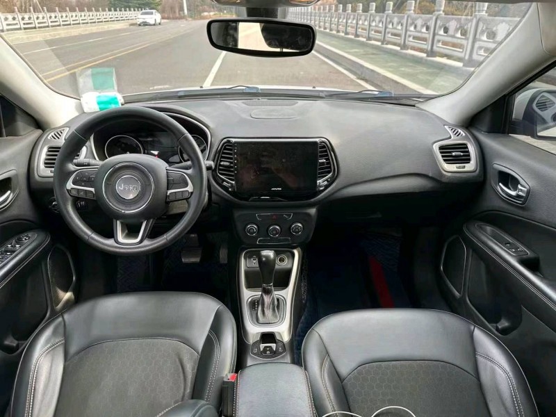 東營18年Jeep指南者5