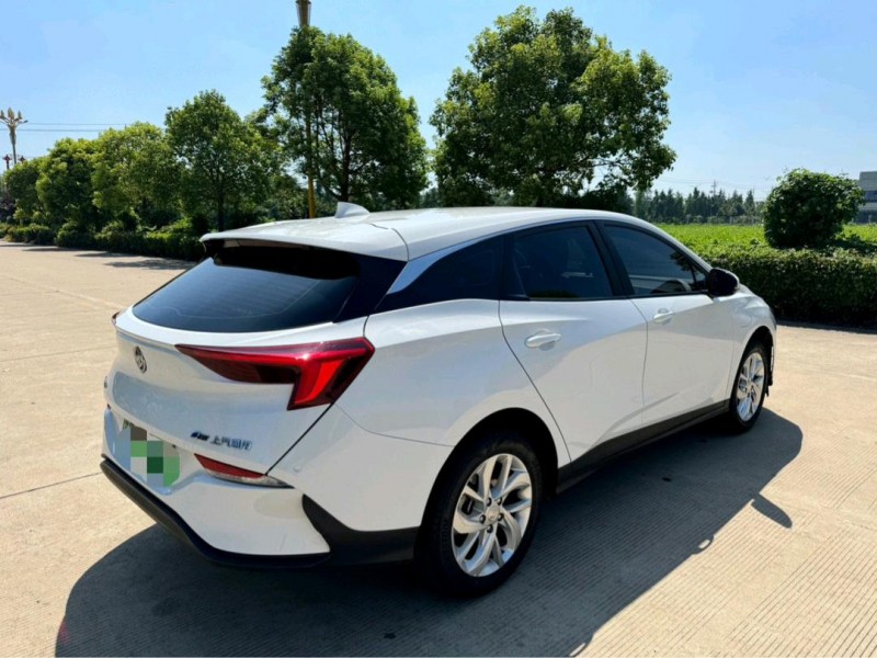 盐城23年别克微蓝4