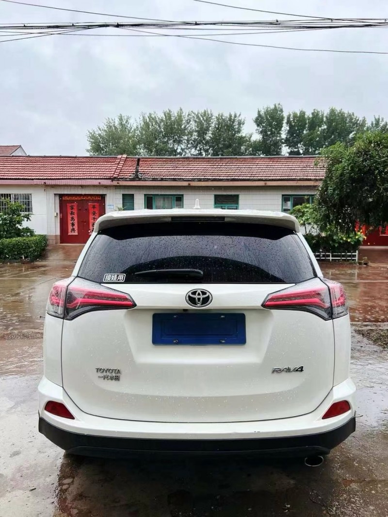 潍坊19年丰田RAV4荣放9