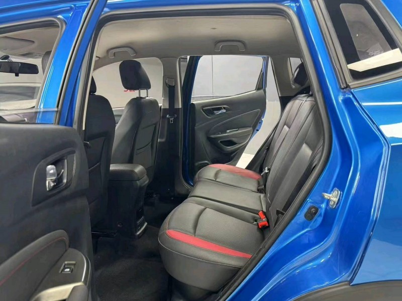 成都17年长安汽车CS157