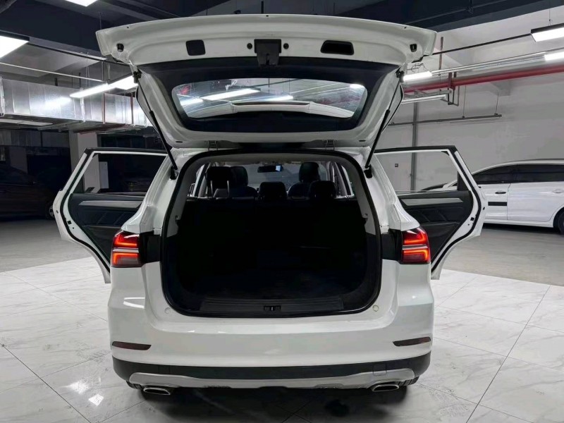 成都19年荣威RX58